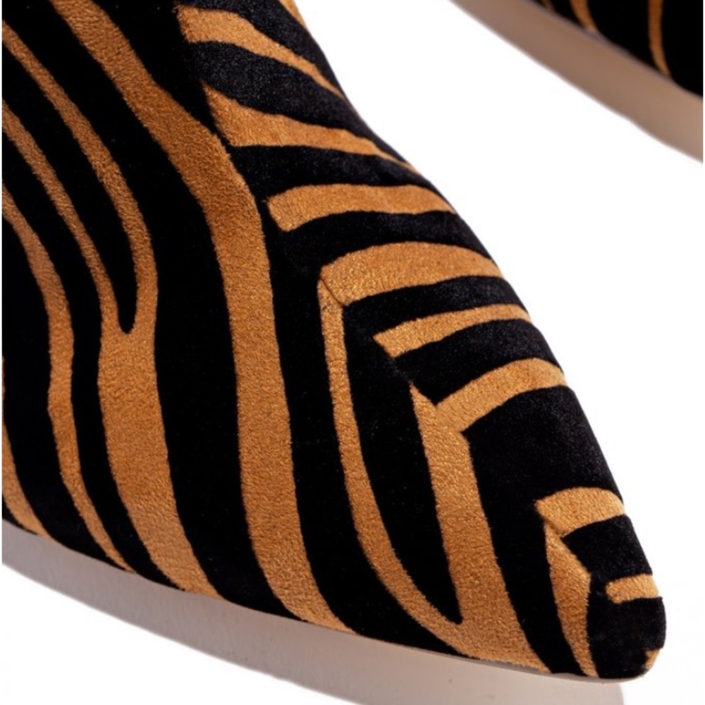 Ruched Tiger Stripe Stiletto Knee Boots - Picture 5 of 6